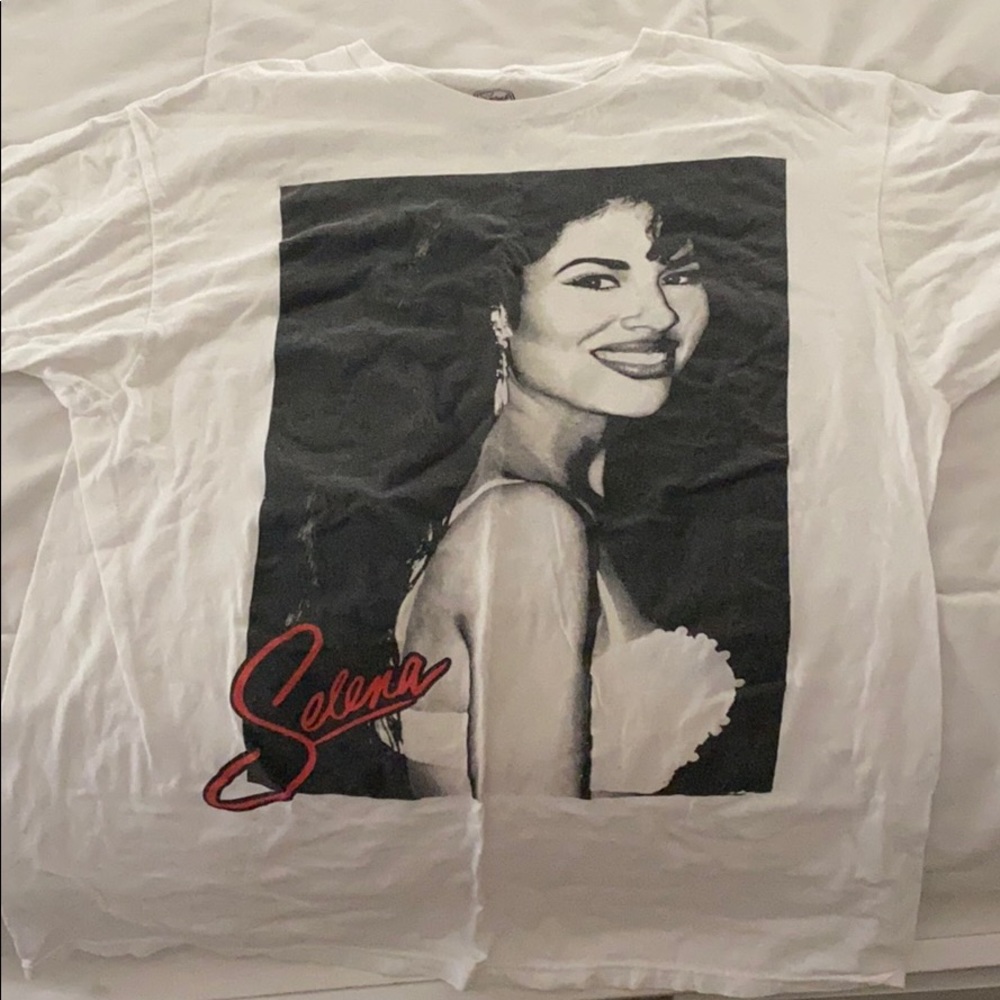Selena Graphic T-shirt